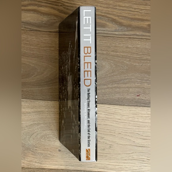 Let it Bleed : The Rolling Stones, Altamont, and the End of the Sixties Book - Picture 6 of 11